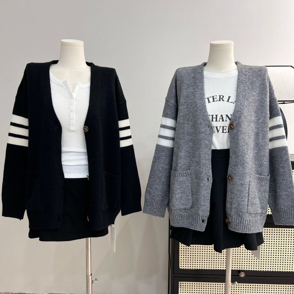 Áo Cardigan 3 Sọc Trắng Kẻ 2 Bên Tay Dáng Dài Form Rộng Dễ Phối Đồ