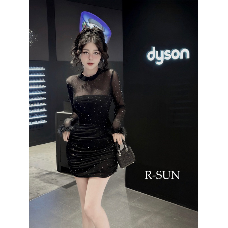 Váy body đính đá tay lông