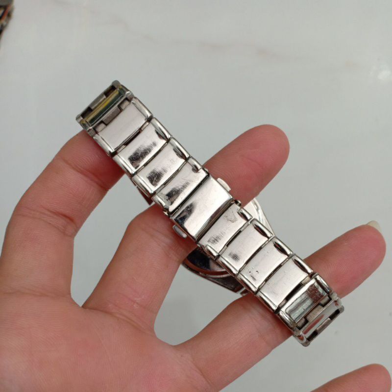 Đồng hồ si nam hiệu SAZIO màu bạc độ mới 90%