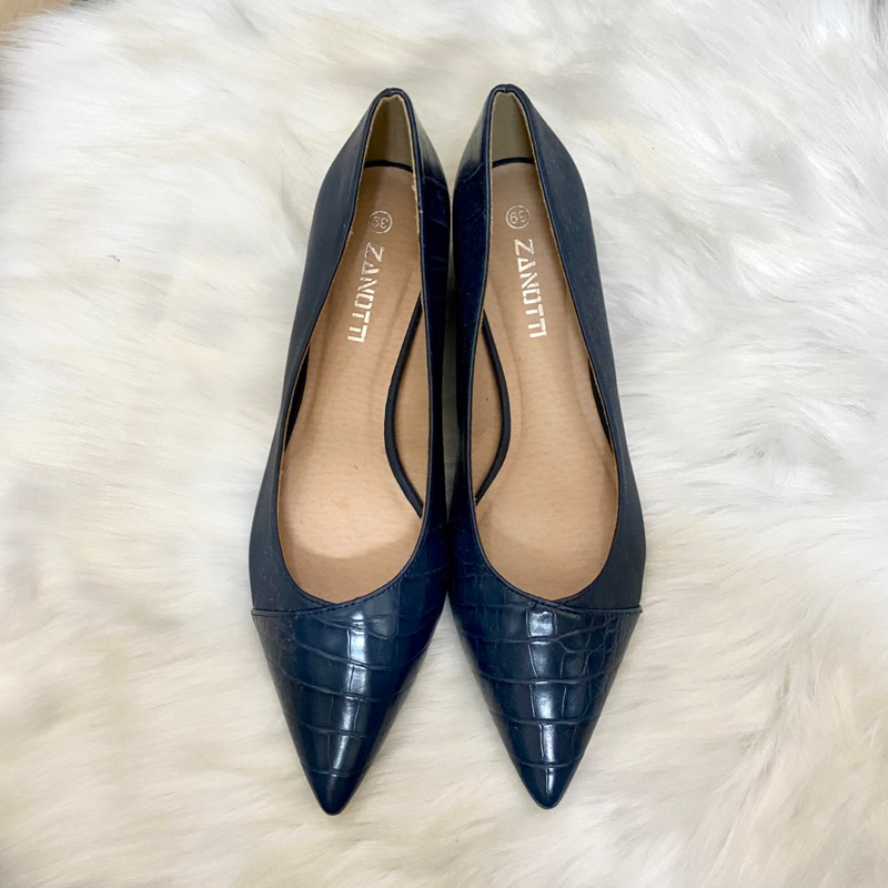 Giày mũi nhọn da trơn phối vân màu xanh navy đế 3p size 39