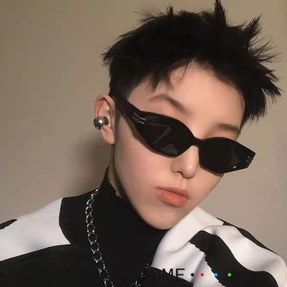 Kr02 Kính râm nam nữ Jennie 2 màu đen trắng