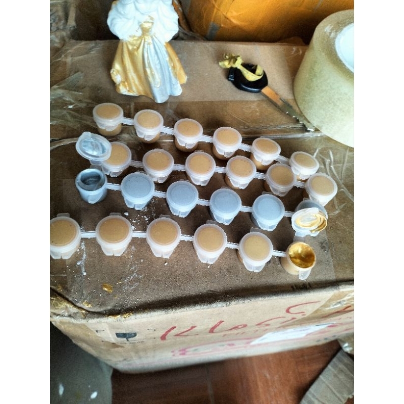 Màu nhũ vàng nhũ bạc dây 3 ml 6 ô