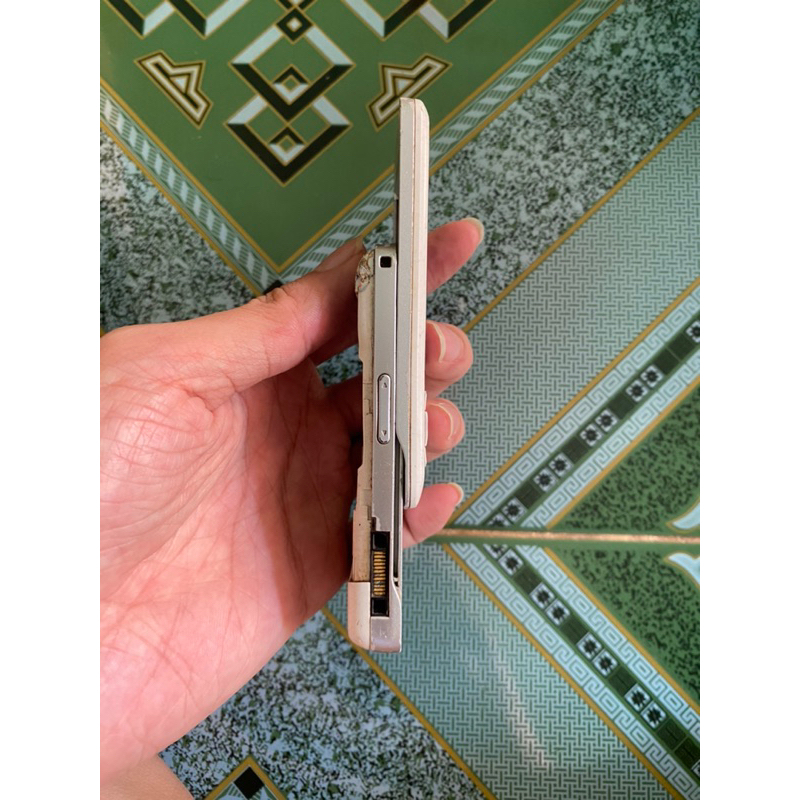 Xác điện thoại Sony Ericsson W205