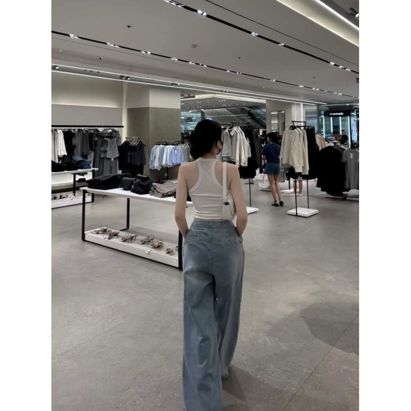 Set áo 3 lỗ croptop trắng kèm quần jaen suông có túi 2 bên và khóa kéo bên hông