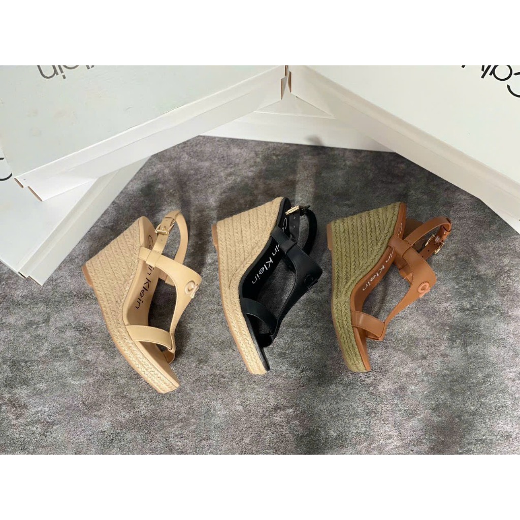 Sandal đế xuồng CK Calvin Klein Women's Blinda Wedge Sandal đế 9 phân, mũi 2 phân