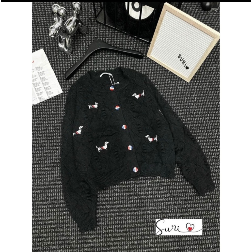 Áo cardigan thêu hình chó