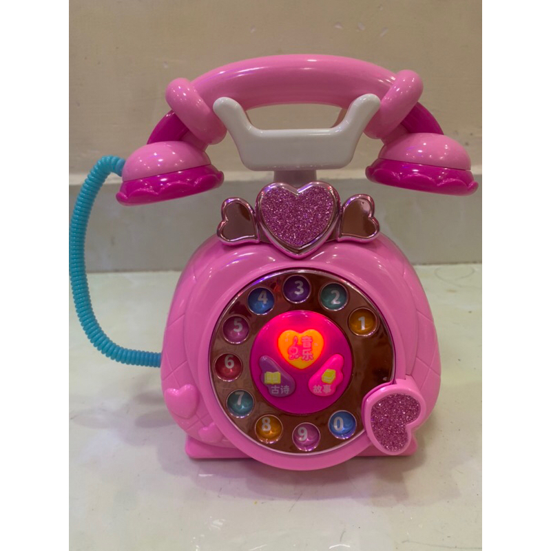 ĐIỆN THOẠI CHO NGÔI NHÀ BÚP BÊ CHIBI, điện thoại bàn kèm mắt kiếng và pin cho bé