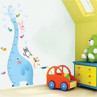 Decal dán tường tranh thước đo chiều cao cho bé voi phun nước