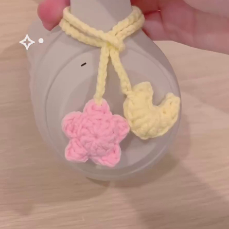 ⭐ Set ngôi sao mặt trăng bằng len móc handmade trang trí headphone, bookmark đánh dấu sách hoặc làm bag charm dễ thương⭐
