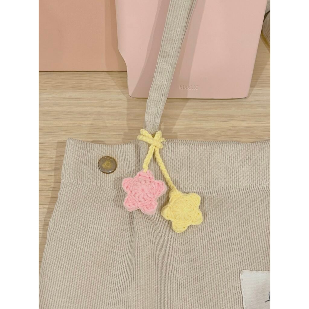 ⭐ Set ngôi sao mặt trăng bằng len móc handmade trang trí headphone, bookmark đánh dấu sách hoặc làm bag charm dễ thương⭐