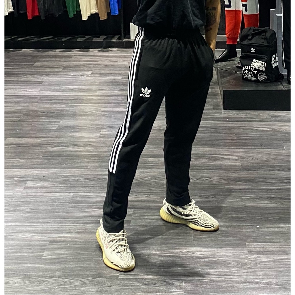 Quần ống bo nam nữ unisex ba sọc chất nỉ cotton cao cấp hai túi trước có khoá logo thêu B142