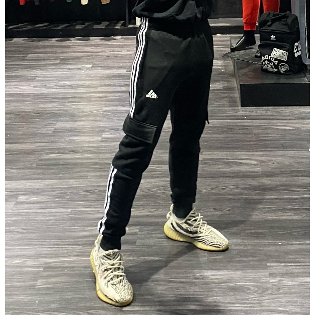 Quần ống bo nam nữ unisex ba sọc chất nỉ cotton cao cấp hai túi trước có khoá logo thêu B142