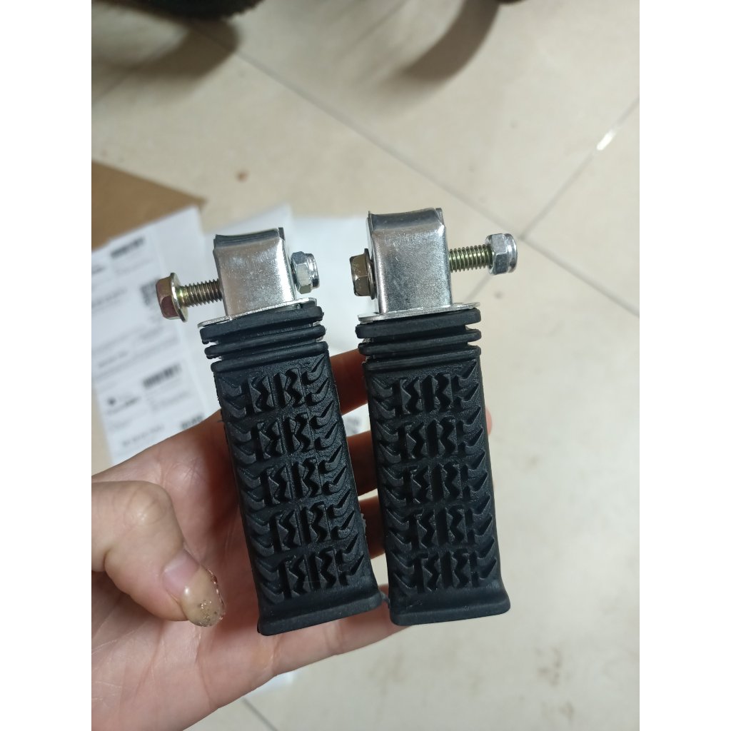 Để Chân Xe đạp sau