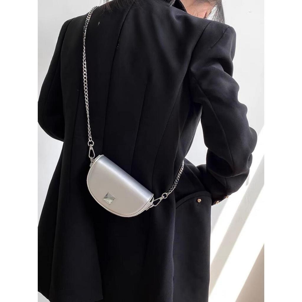 Túi xách mini dây xích dáng bầu phong cách Hàn Quốc trẻ trung