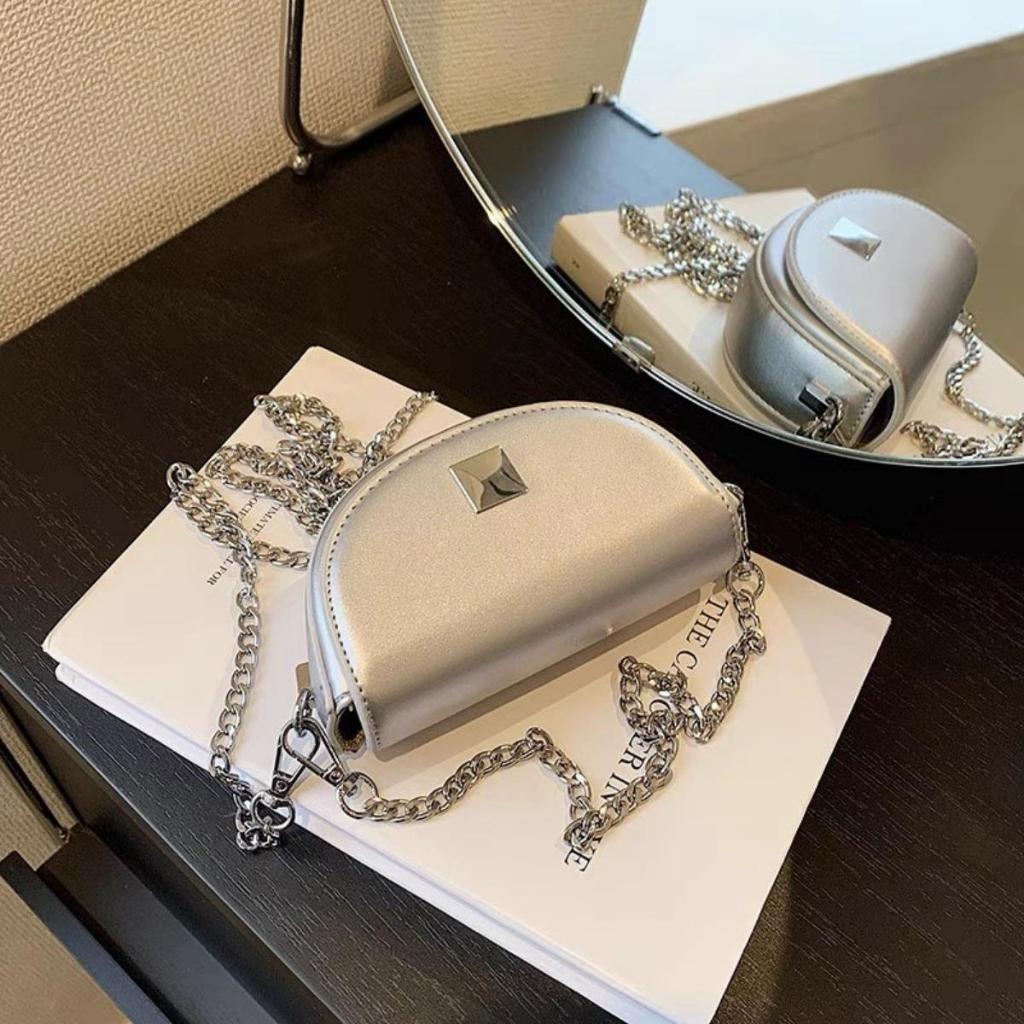 Túi xách mini dây xích dáng bầu phong cách Hàn Quốc trẻ trung