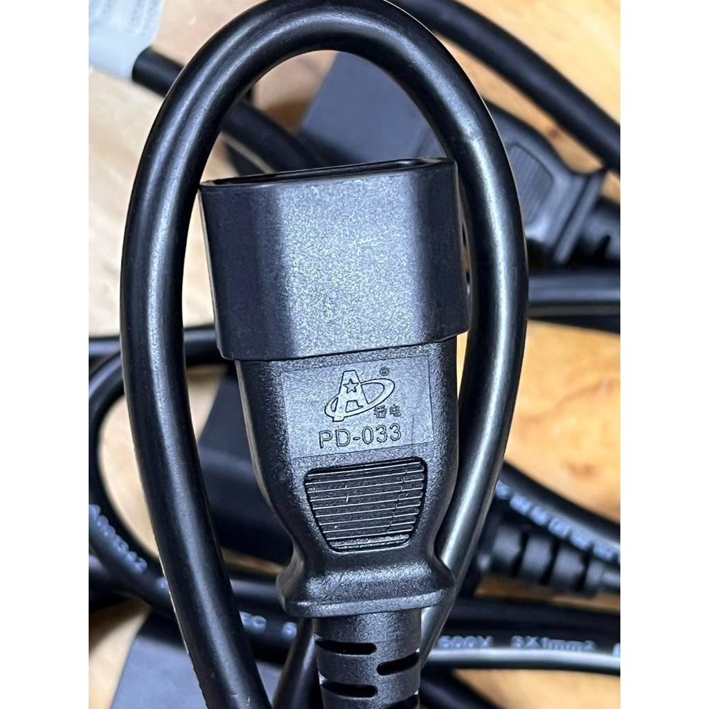 Dây nguồn c13-c14, dùng cắm ups vô máy tính, 3 x 1.0mm2, dài 1m