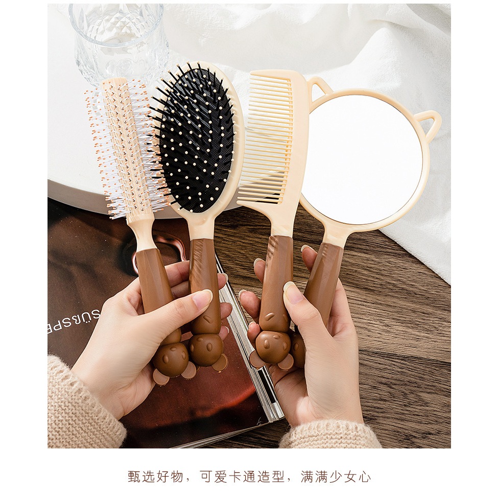 Set 4 chi tiết gương kèm lược massage da đầu màu cafe sữa cute