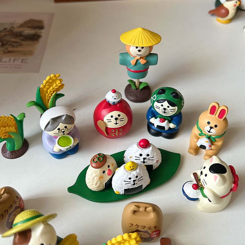 Mô hình mèo chủ đề mùa lúa chín