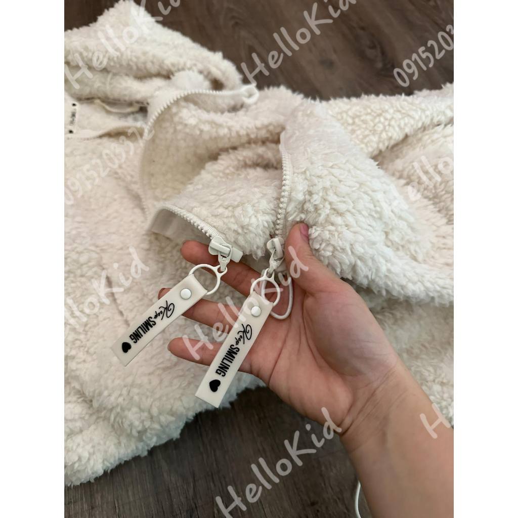 Áo khoác lông cừu kem mũ cho bé