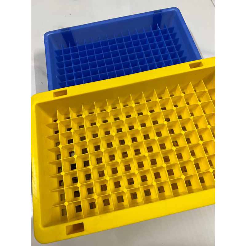 Khay 21700-18650 đựng cell pin 160ô-112ô Chất lượng tốt