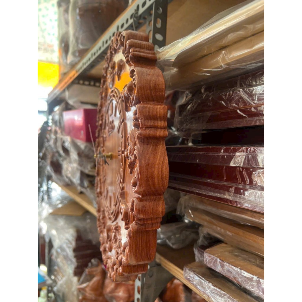 Đồng hồ treo tường gỗ hương đá cao cấp màu gỗ tự nhiên hình tròn hoạ tiết 12 con giáp Đk 35cm