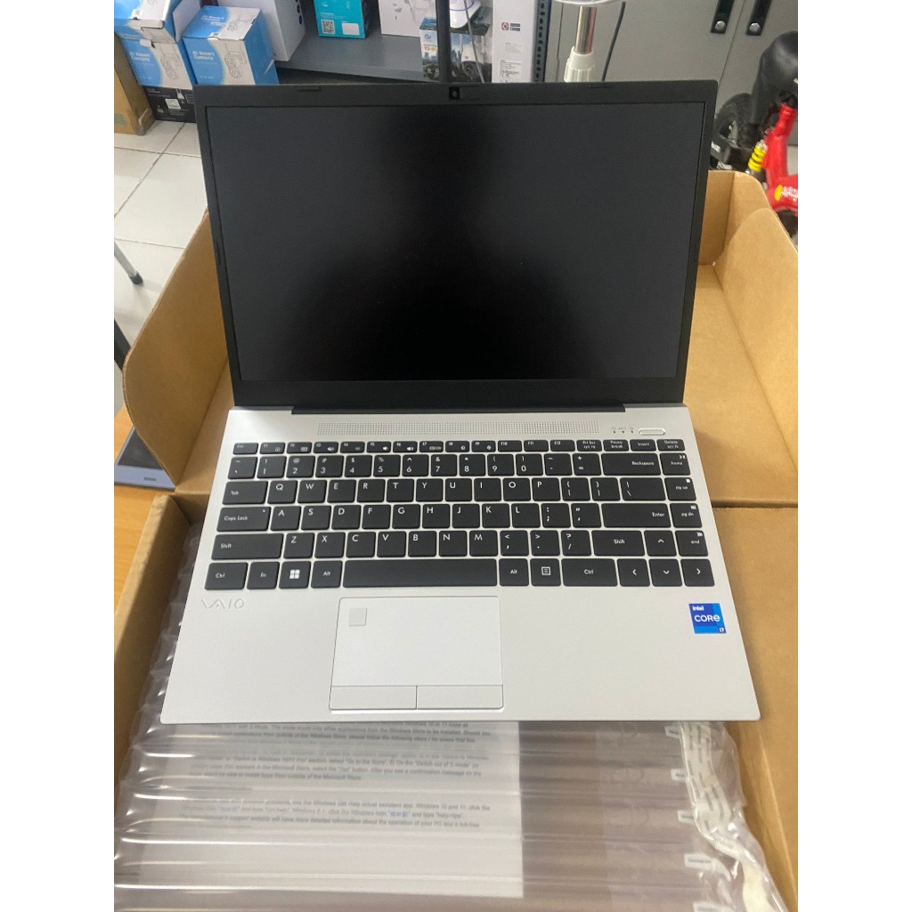 Laptop Sony Vaio I7-1255U | I5-1235U RAM 16GB | 8GB, SSD 1TB | 512GB đẹp, mỏng nhẹ