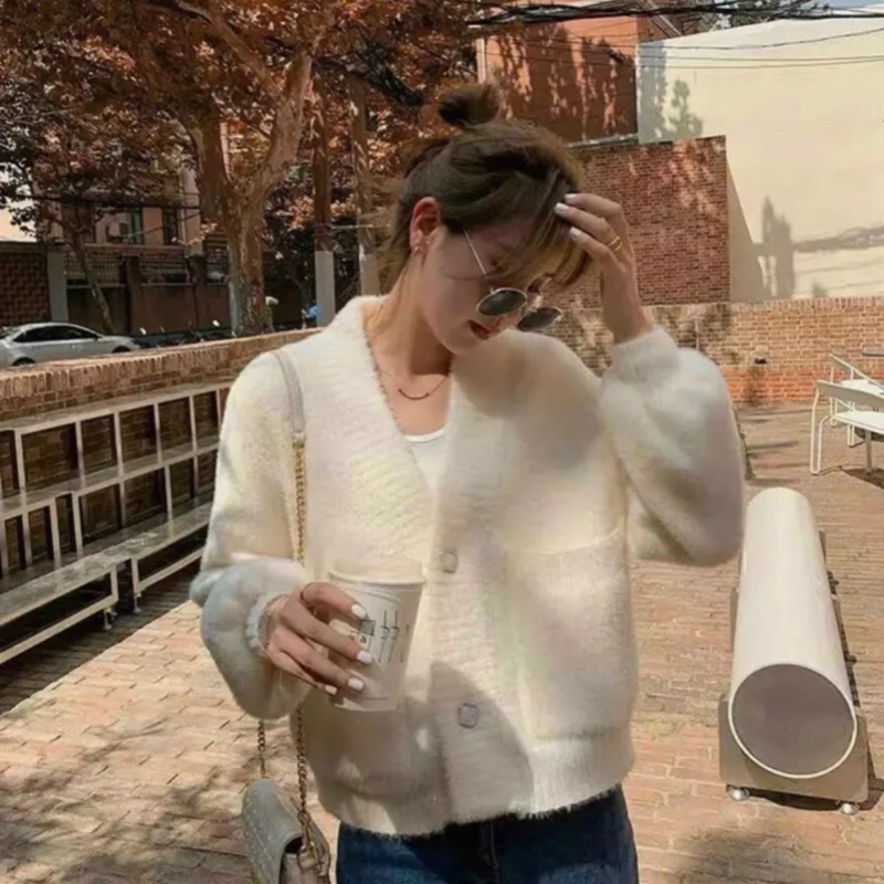 A82 Áo len lông thỏ cúc đá qc 4m , áo len nữ 2 túi thu đông