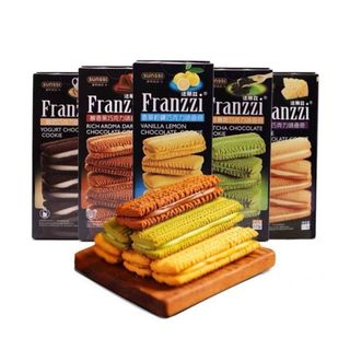 Bánh quy kẹp kem vị socola franzzi - 115g