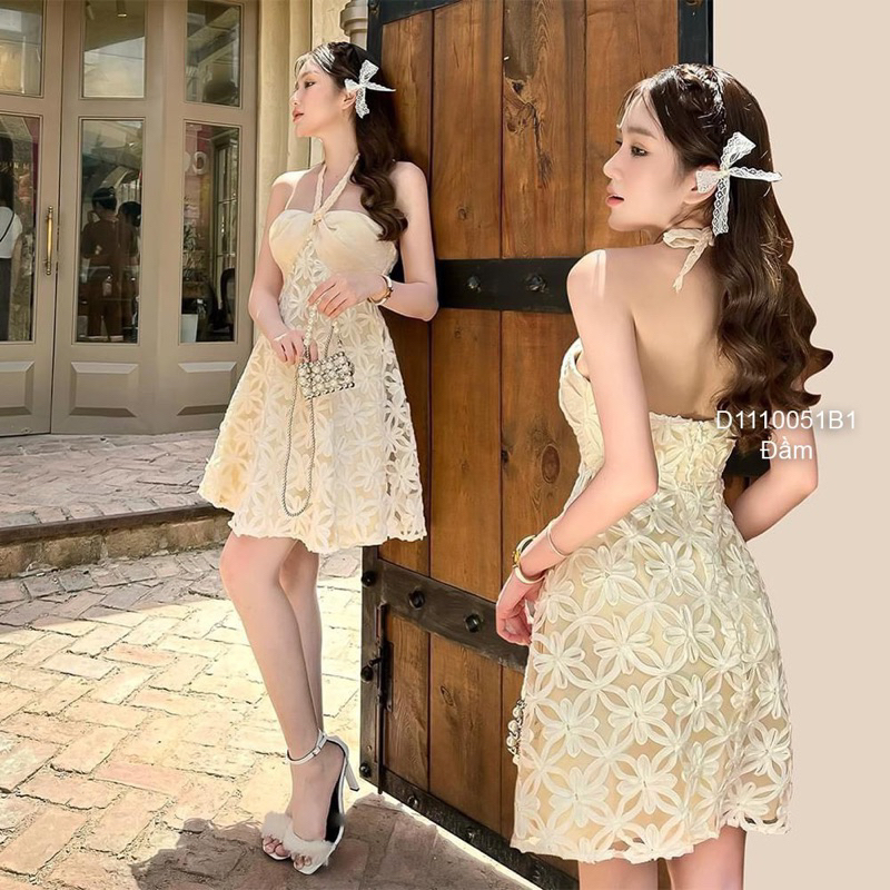 Đầm xòe ren cổ yếm phối hoa nổi sang trọng VIENS STORE
