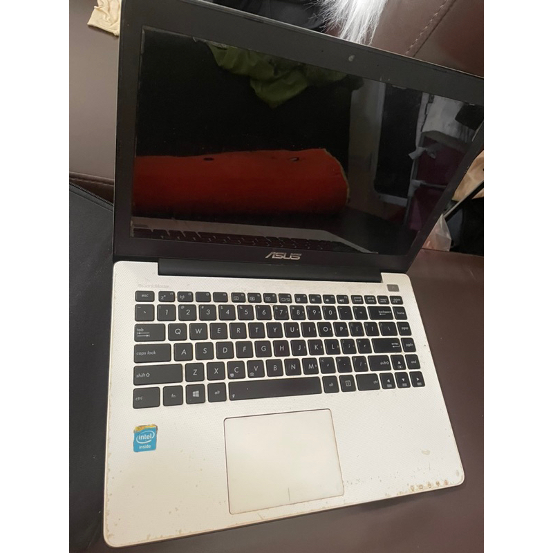 Laptop cũ Asus còn dùng bình thường