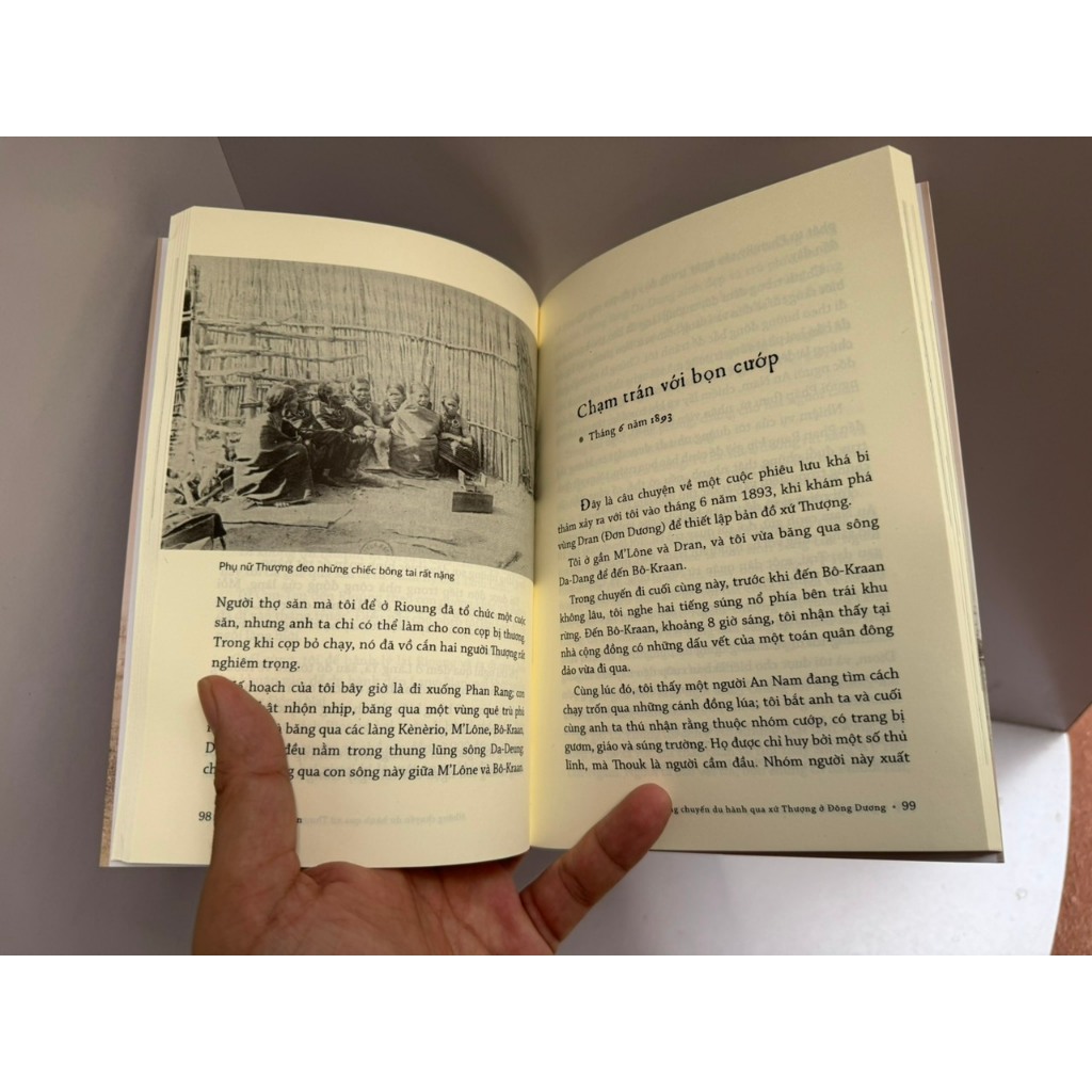 Sách - Những Chuyến Du Hành Qua Xứ Thượng Ở Đông Dương  - NXB Trẻ