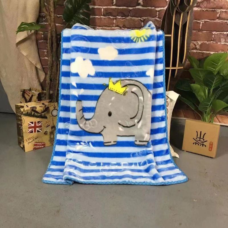 Chăn tuyết 2 mặt cho bé mang đến trường,chăn tuyết các hình thù đáng yêu kích thước 1m×1m4 sẵn tại shopgagoigiare.vn