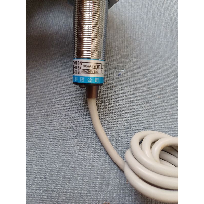 Cảm biến tiệm cận,sensor sắt từ LJ18A3-8-Z/AY LJ18A3-8-Z/BY, PNP NO-NC 3 dây