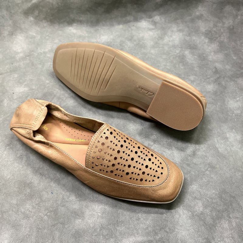 HÌNH THẬT Clarks loafer nữ da đục lỗ CHÍNH HÃNG