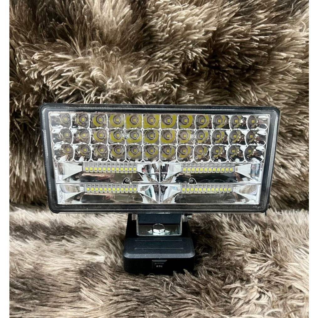 Đèn LED siêu sáng dùng chân pin Makita 18V.