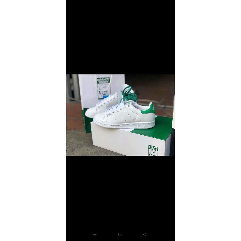 Giày thể thao gót xanh, gót đen