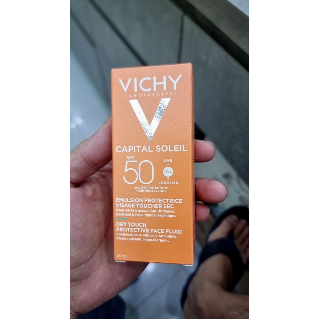 Kem chống nắng Vichy 50ml SPF50 da dầu (tuýp 50ml)