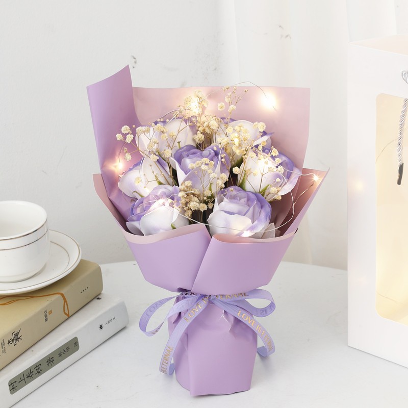 Bó hoa sáp kèm đèn led,thiệp và túi siêu xinh tặng mẹ, tặng bạn gái,tặng thầy cô 20/10,20/11,8/3