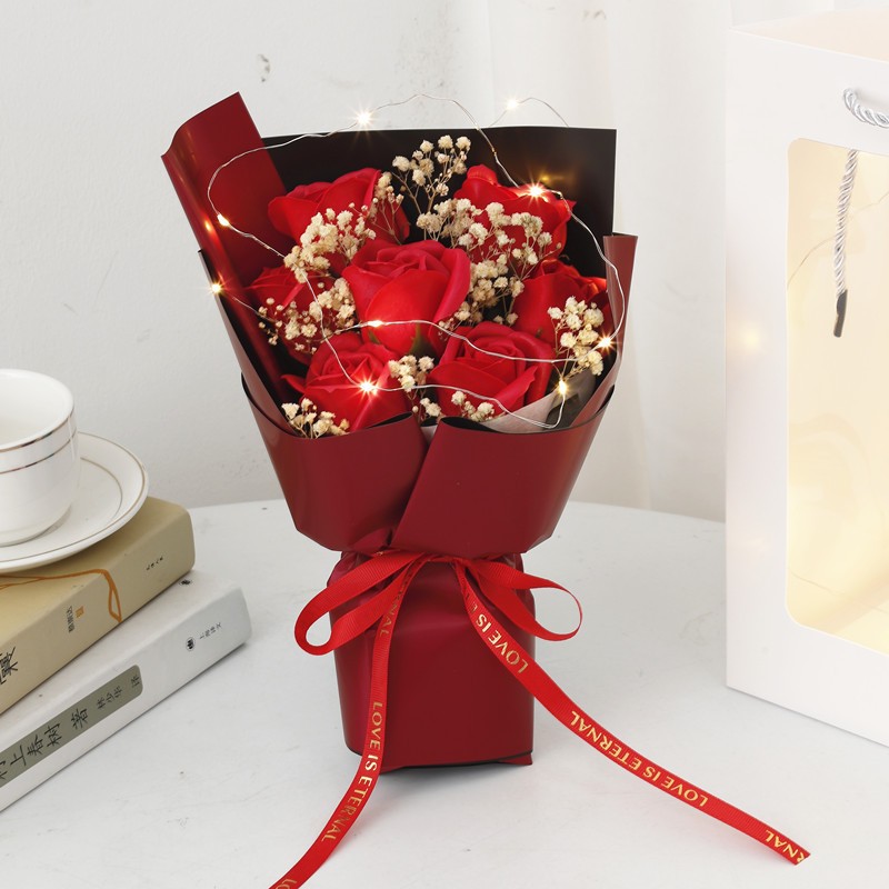 Bó hoa sáp kèm đèn led,thiệp và túi siêu xinh tặng mẹ, tặng bạn gái,tặng thầy cô 20/10,20/11,8/3