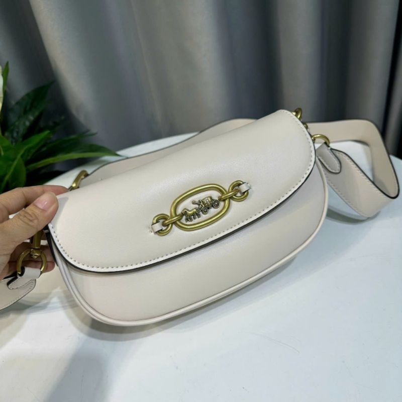 ✨✨Coach Harley Crossbody bag✨✨ CM702🌟Mẫu coach dáng bầu đơn giản, dễ phối