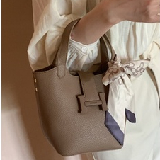Túi xách Bucket CHIO2ND  chính hãng HM136 kèm dây đeo chéo, tặng kèm khăn