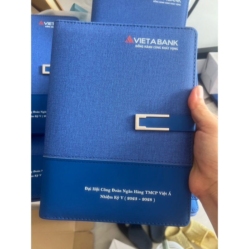 Sổ Bìa Còng In Logo