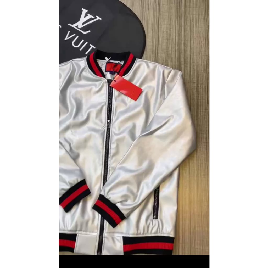 Áo khoác bomber Da bạc 2 lớp siêu hot_Áo khoác bomber viền đỏ nam cao cấp 2023