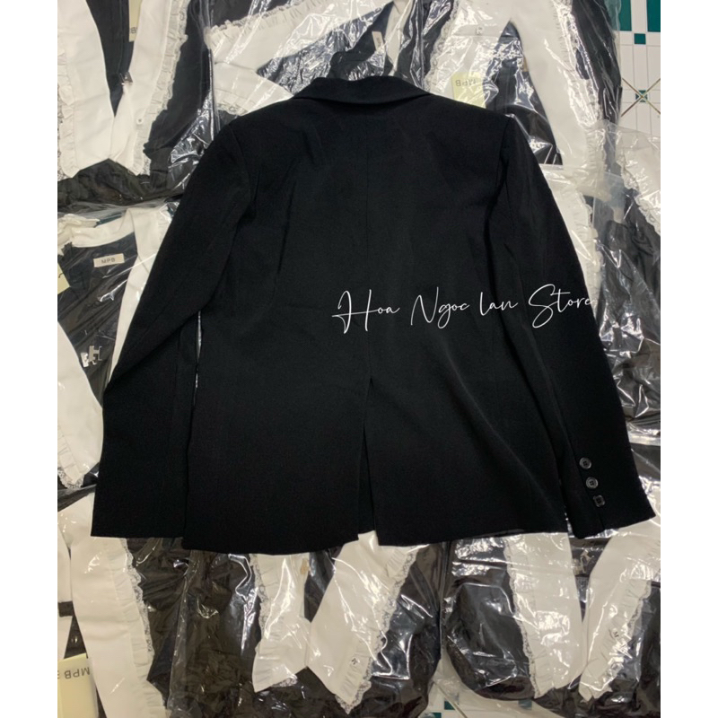 Áo khoác vest blazer xuông 2 màu mai phương bùi fulltag mac 2 tem