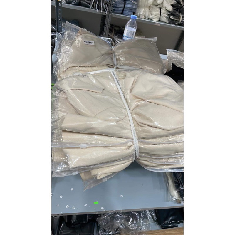 Áo khoác vest blazer xuông 2 màu mai phương bùi fulltag mac 2 tem