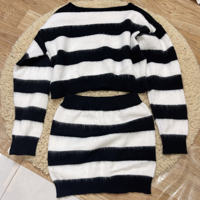 Sét chân váy áo len lông giáng ngắn 2 màu trẻ trung