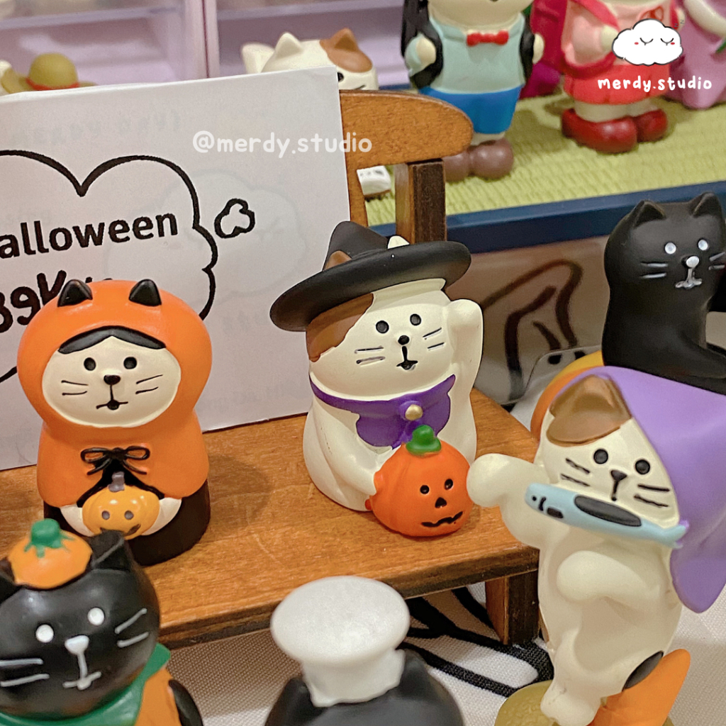Mô hình mèo Meo Halloween trang trí bàn học