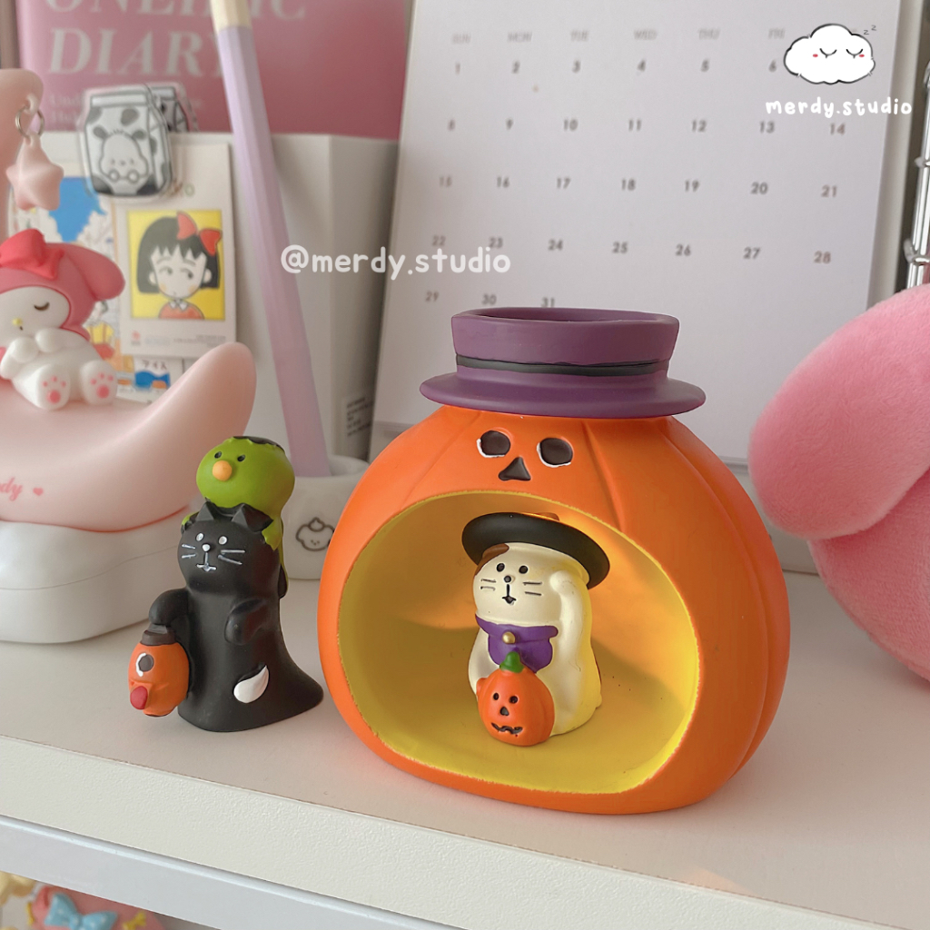 Mô hình mèo Meo Halloween trang trí bàn học