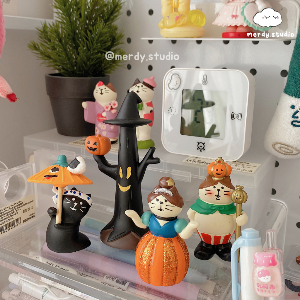 Mô hình mèo Meo Halloween trang trí bàn học