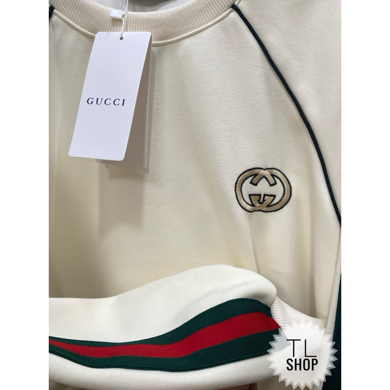 Áo nỉ da cá dài tay thêu viền đỏ